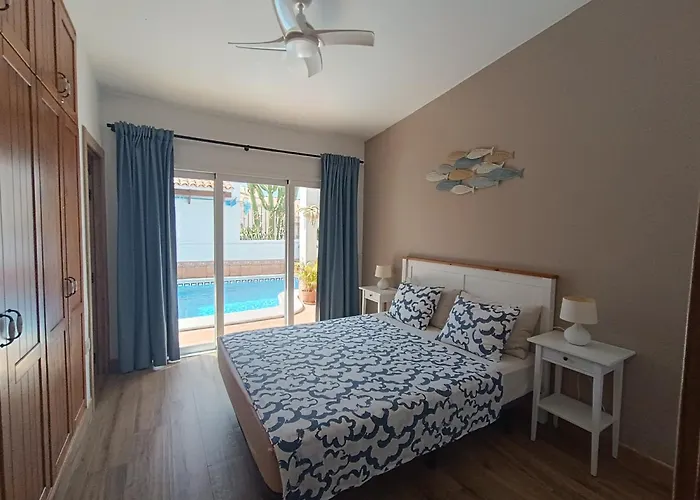 Beautiful Holiday Villa With Heated Private Pool, Los Cristianos
